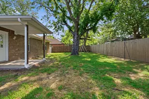 402 Robertson St, Collinsville, TX 76233 - Photo 29