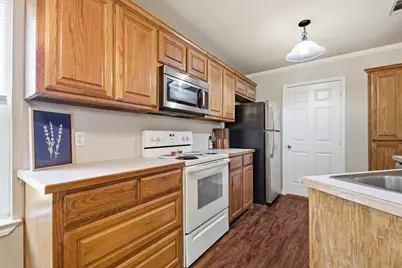 402 Robertson Street, Collinsville, TX 76233 - Photo 17