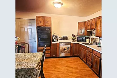 1401 Leyfair Drive, Grand Prairie, TX 75050 - Photo 7