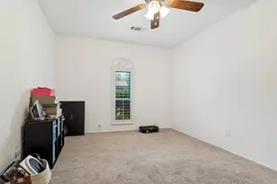 326 Independence Dr, Garland, TX 75043 - Photo 15