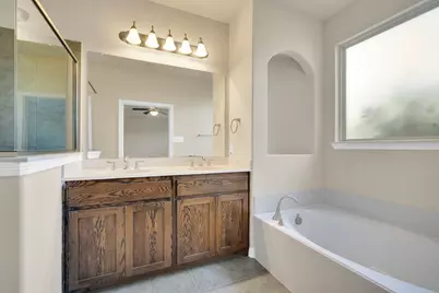 9305 Water Oak Court, Arlington, TX 76002 - Photo 15