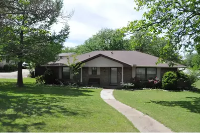 304 Bennett Circle, DeSoto, TX 75115 - Photo 1