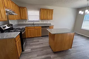 8212 Willis Ln, Watauga, TX 76148 - Photo 5