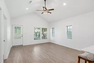 3015 Elinor St, Fort Worth, TX 76111 - Photo 7