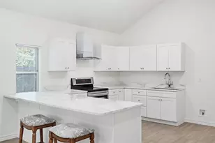3015 Elinor St, Fort Worth, TX 76111 - Photo 9