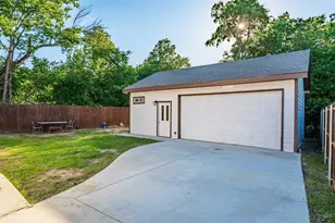 3015 Elinor St, Fort Worth, TX 76111 - Photo 23