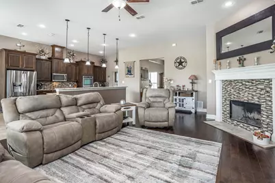 11210 Lakecrest Drive, Sanger, TX 76266 - Photo 13