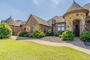 112 Diamond Rose Dr, Burleson, TX 76028 - Photo 5