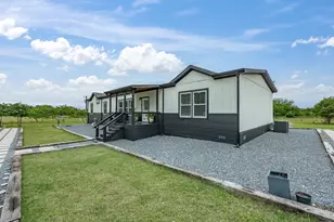466 Belcher Rd, Bowie, TX 76230 - Photo 7