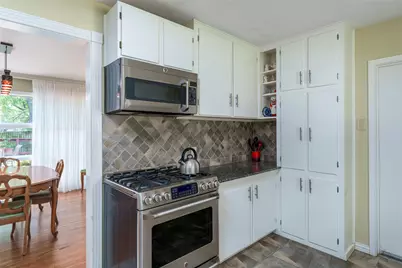 126 Varsity Circle, Arlington, TX 76013 - Photo 9