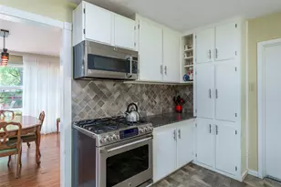 126 Varsity Cir, Arlington, TX 76013 - Photo 9