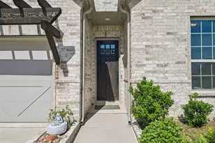569 Pebble Dr, Waxahachie, TX 75167 - Photo 3