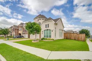 15600 Wild Cherry Ln, Fort Worth, TX 76262 - Photo 3