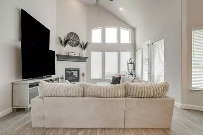 15600 Wild Cherry Lane, Fort Worth, TX 76262 - Photo 17