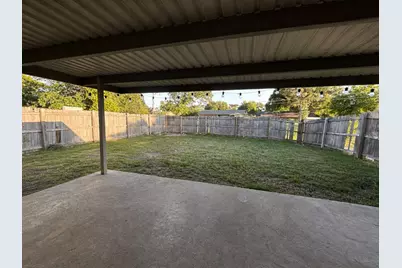 2442 Club Manor Drive, Dallas, TX 75237 - Photo 29