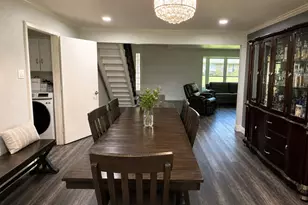 2442 Club Manor Dr, Dallas, TX 75237 - Photo 11