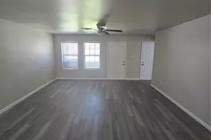 105 Garfield St, Garland, TX 75042 - Photo 3