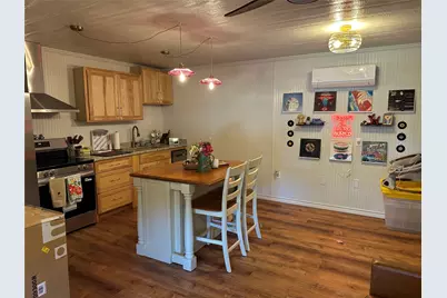 200 E Elm Street, Glen Rose, TX 76043 - Photo 17