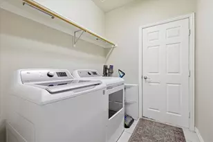 520 E Sandra Ln, Grand Prairie, TX 75052 - Photo 29