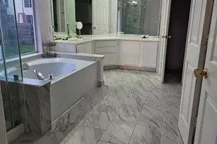 2104 Royal Oak Dr, Bedford, TX 76021 - Photo 25