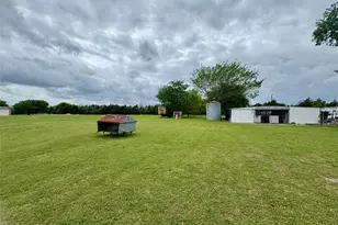 1321 Meadow St, DeSoto, TX 75115 - Photo 9