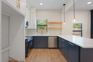 300 Steinman Ave, Dallas, TX 75203 - Photo 11