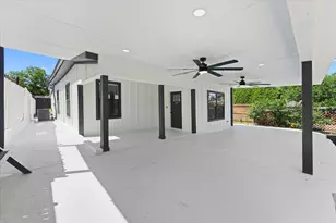 300 Steinman Ave, Dallas, TX 75203 - Photo 3