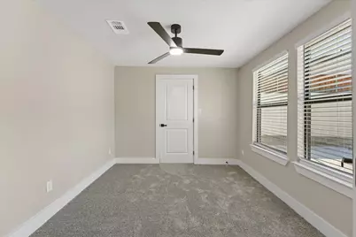 300 Steinman Avenue, Dallas, TX 75203 - Photo 21