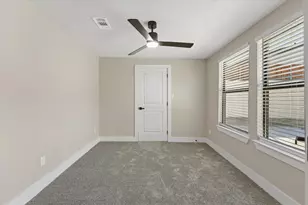 300 Steinman Ave, Dallas, TX 75203 - Photo 21