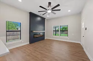 300 Steinman Ave, Dallas, TX 75203 - Photo 7