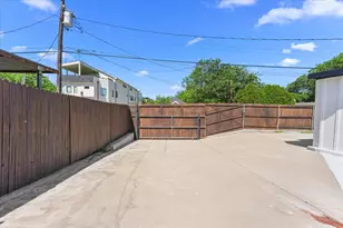 300 Steinman Ave, Dallas, TX 75203 - Photo 29