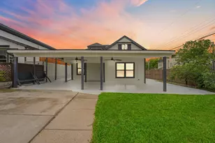300 Steinman Ave, Dallas, TX 75203 - Photo 1