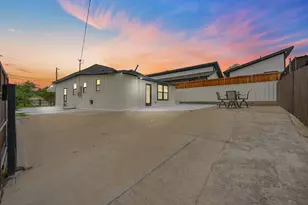 300 Steinman Ave, Dallas, TX 75203 - Photo 31