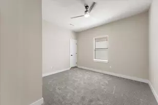 300 Steinman Ave, Dallas, TX 75203 - Photo 17