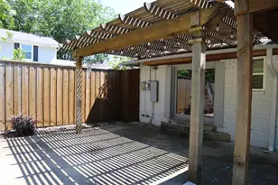 6433 Danbury Ln, Dallas, TX 75214 - Photo 39