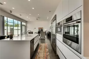 30 Vanguard Way, Dallas, TX 75243 - Photo 15