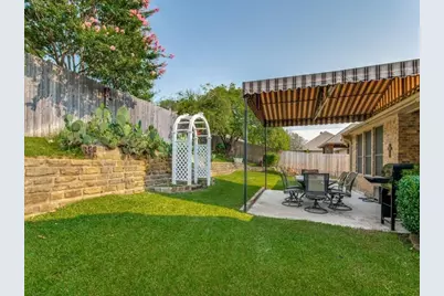 2945 Silvercrest, Grapevine, TX 76051 - Photo 15