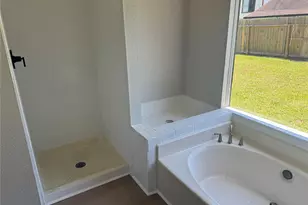 6916 Foxcroft Ln, Humble, TX 77338 - Photo 11