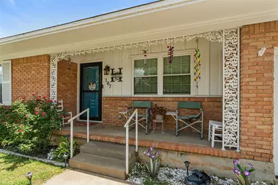 107 Woodard Avenue, Cleburne, TX 76033 - Photo 3
