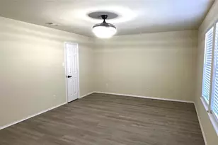 817 Lark Dr, Aubrey, TX 76227 - Photo 15