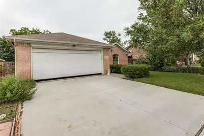 7429 Creekfall Drive, Fort Worth, TX 76137 - Photo 3