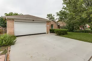 7429 Creekfall Dr, Fort Worth, TX 76137 - Photo 3