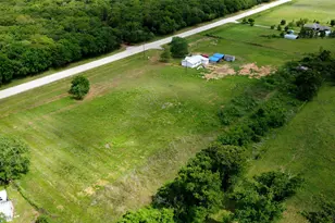 2519 FM2027, Lott, TX 76656 - Photo 5