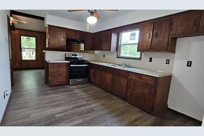 2519 Fm 2027, Lott, TX 76656 - Photo 11