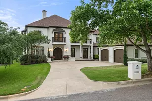 8924 Waterchase Cir, Fort Worth, TX 76120 - Photo 1