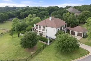 8924 Waterchase Cir, Fort Worth, TX 76120 - Photo 5