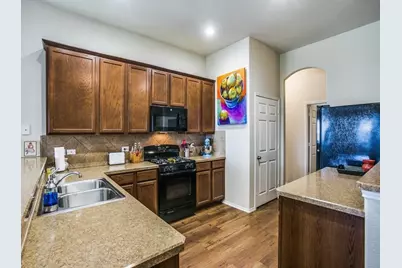 10333 Bradshaw Drive, Fort Worth, TX 76108 - Photo 7