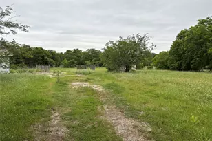 4621 Lake Park Dr, The Colony, TX 75056 - Photo 3