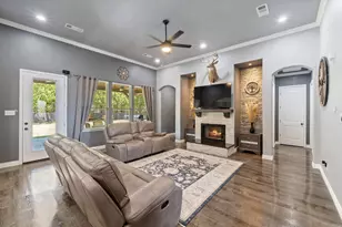 401 May Rd, Seagoville, TX 75159 - Photo 9