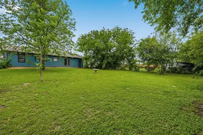 305 Avenue I, Lacy Lakeview, TX 76705 - Photo 15